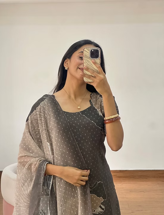 Leyra Georgette Feeding Salwar Set