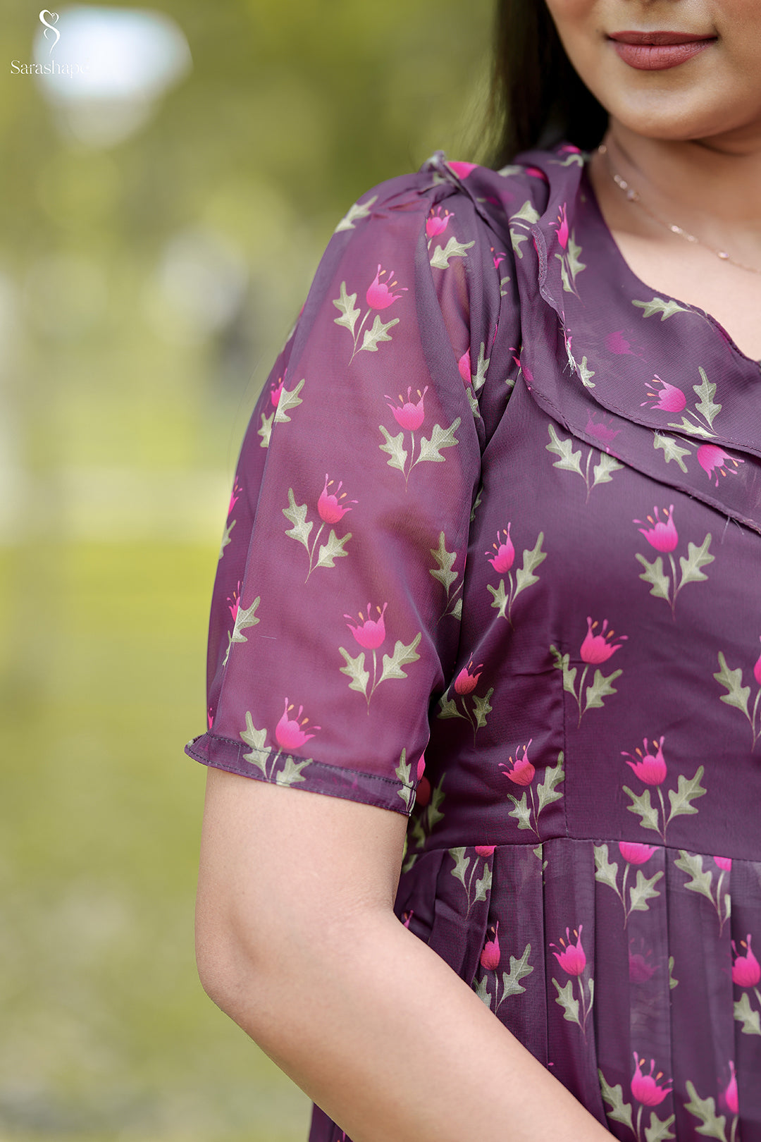 Vinceya georgette dress With Feeding Zip