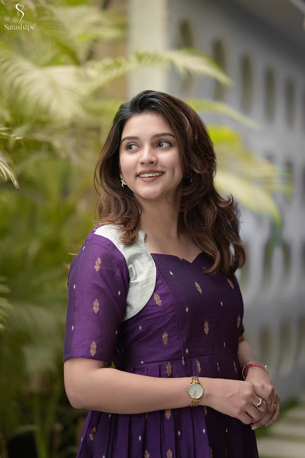 Nilambari Raw silk Feeding Maxi