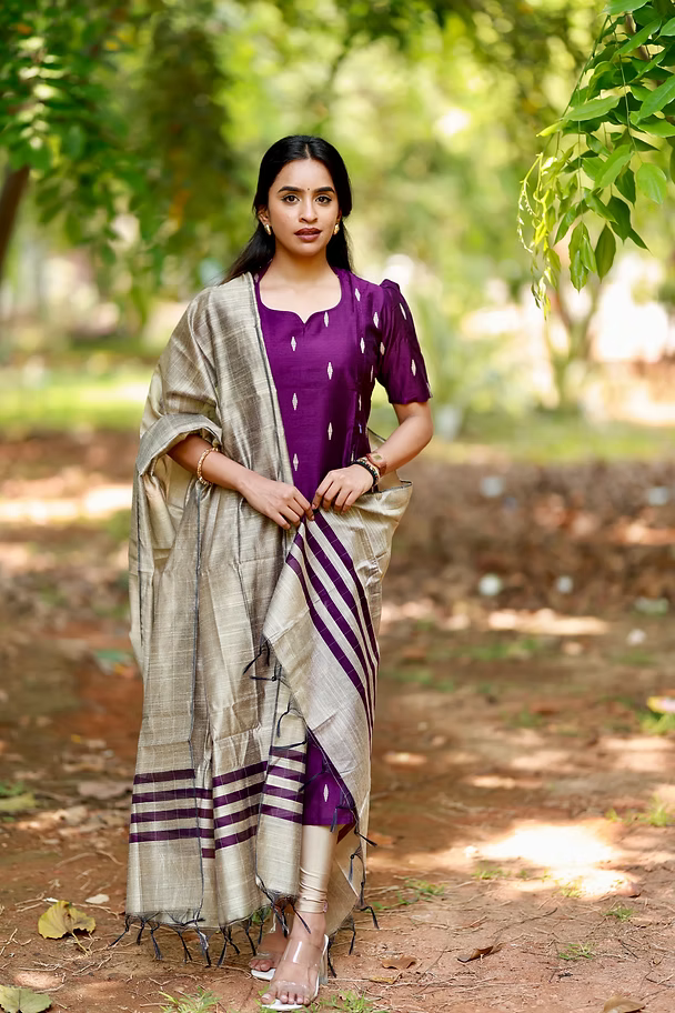 Yutika Raw silk Festive Feeding Salwar Set ( Top & Dupatta)